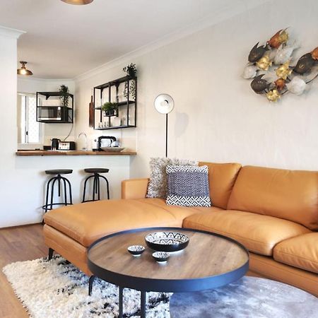 Magical Mcatee W Pool And King Bed Appartement Fremantle Buitenkant foto